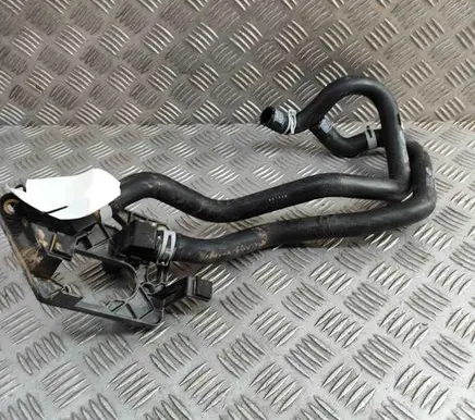 Audi Q5 SQ5 Engine coolant pipe/hose V20700006A02 V20700006A