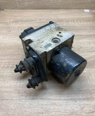 Volkswagen PASSAT B6 ABS Pump 3C0614095P 16027001A