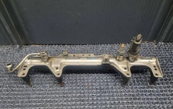 Audi A3 S3 8P Fuel main line pipe 06D133317F