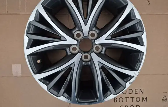 Toyota Auris E180 R17 alloy rim PW4570D005