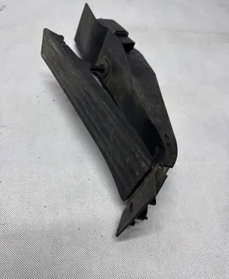 BMW 7 E65 E66 Accelerator throttle pedal 6762482 210503 25916010