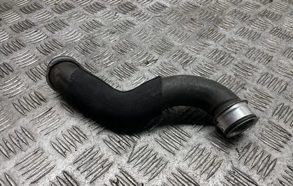 Mercedes-Benz C W204 Engine coolant pipe/hose A2125018282