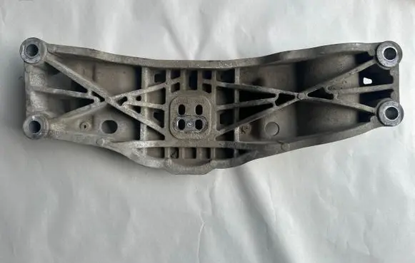 Dodge Challenger Gearbox mounting bracket 04726088AE
