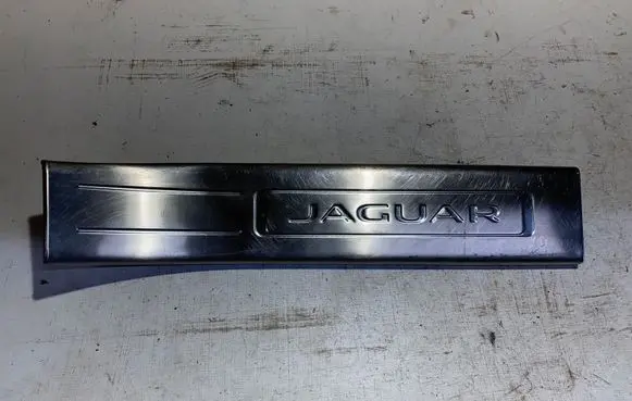 Rear sill trim cover