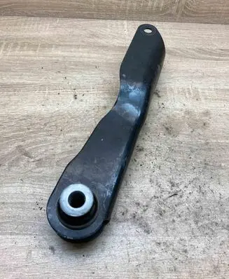 Rear control arm