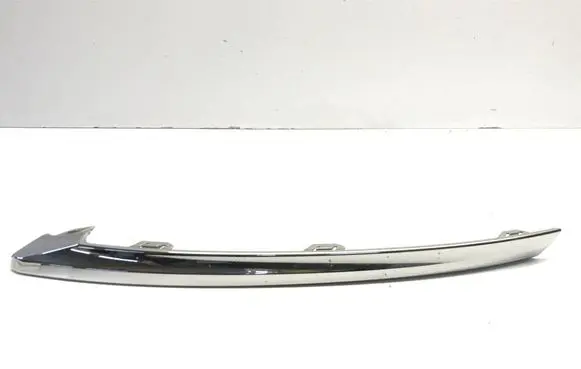 Volvo XC60 Front bumper splitter molding 32227905