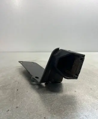 BMW 3 E90 E91 Radiator mount bracket 51647117