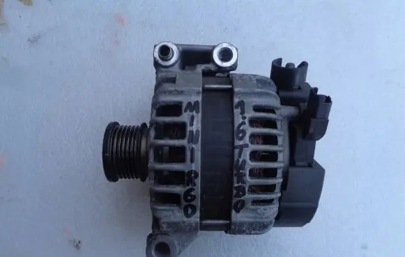 Mini Cooper Countryman R60 Generator/alternator 7604782