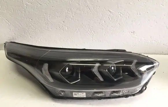 Hyundai ix20 Headlight/headlamp 92102