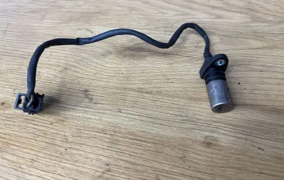 Volvo XC90 Crankshaft position sensor 1275599 0296000550