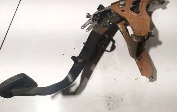 Toyota Corolla Verso AR10 Brake pedal 3132152010