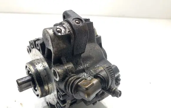 Volvo V50 Fuel injection high pressure pump 9662021580