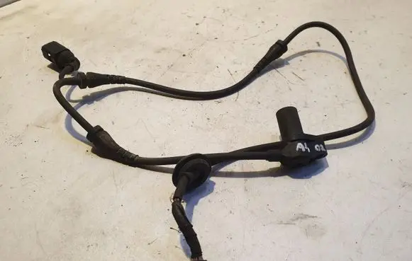 Audi A4 S4 B6 8E 8H ABS brake wheel speed sensor 1J0973702 0265006682