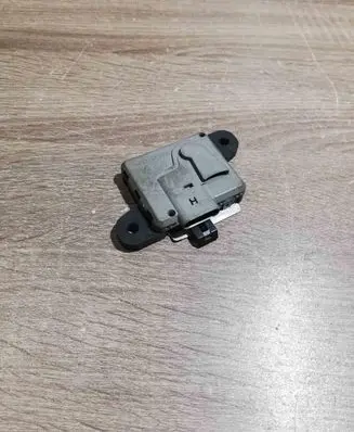 Opel Vectra B Airbag deployment crash/impact sensor 09136114 SKS0273929M