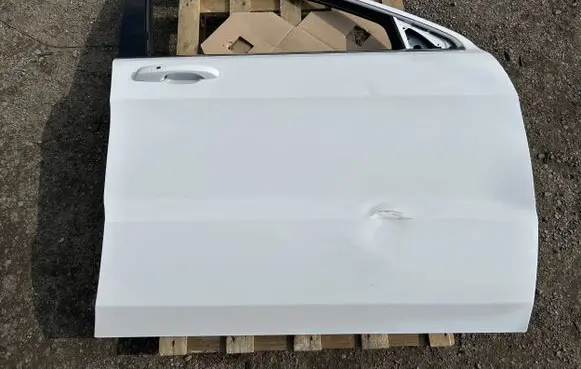 Jeep Grand Cherokee Front door 42786547