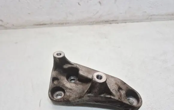 Mini Clubman F54 Engine mounting bracket 8513419