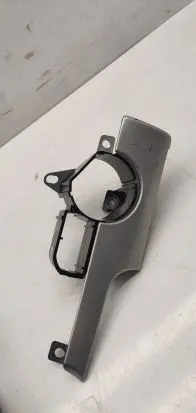 Dashboard glove box trim
