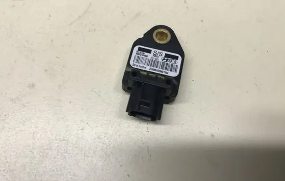 Hyundai i30 Airbag deployment crash/impact sensor 959202H000 2HHBBWX9ME7494