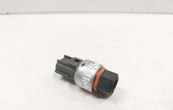 Chrysler PT Cruiser Air conditioning (A/C) pressure sensor 05016417AA