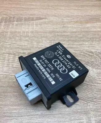 Audi A3 S3 8P Light module LCM 8P0907357H 5LA008379