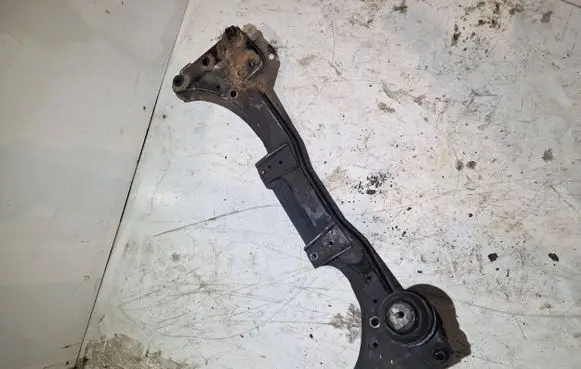 BMW 3 E46 Front axle beam 