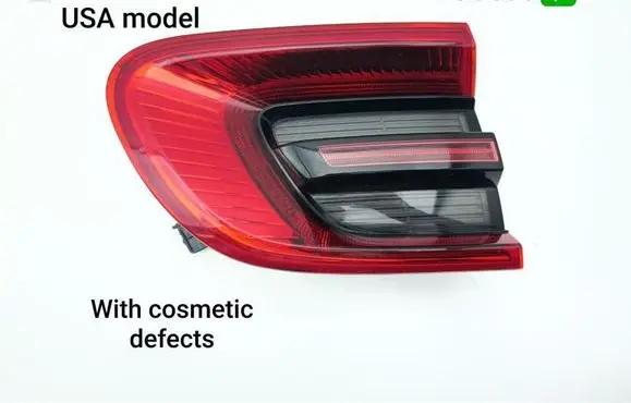 Tailgate rear/tail lights