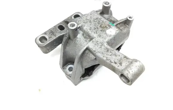 Audi Q3 8U Engine mount bracket 5N0199262