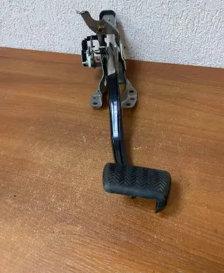 Toyota Corolla E210 E21 Brake pedal 8951047040 1437