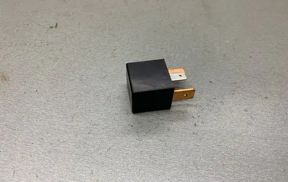 Mitsubishi Outlander Other relay MR301978