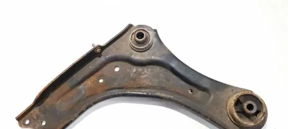 Renault Laguna III Front lower control arm/wishbone 08200190331 545010012r---