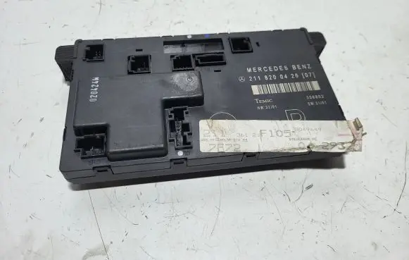 Mercedes-Benz E W211 Door control unit/module 2118200426 356802 SW5101
