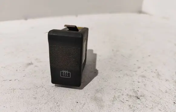 Fog light switch