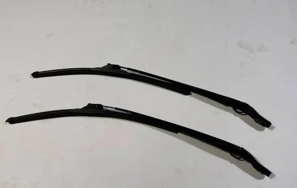 Ford Expedition Front wiper blade arm JL1B-17527