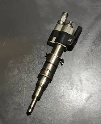 Fuel injector