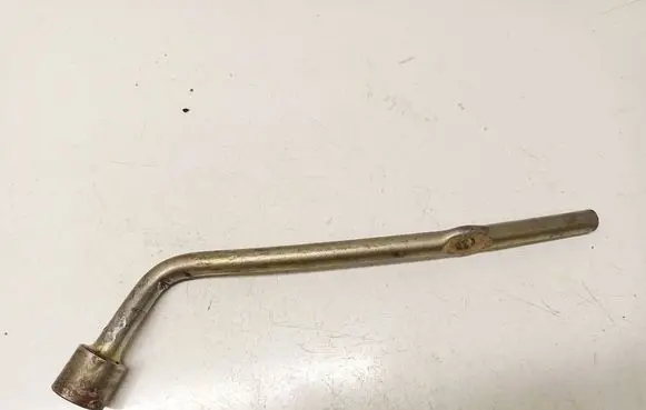 Honda Accord Wheel nut wrench 