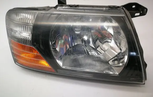 Mitsubishi Pajero Headlight/headlamp 10087507