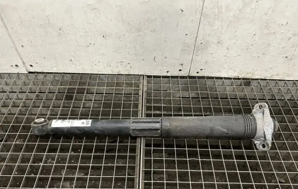 Volkswagen Jetta VII Rear shock absorber/damper 5QM513049AA 5QM512013AA