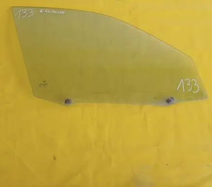 BMW 3 E46 Front door window glass four-door