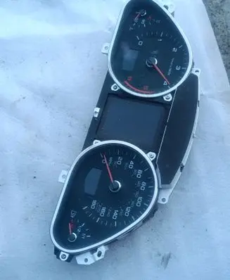 Audi Q7 4L Speedometer (instrument cluster) 4L0920985N 503002472002