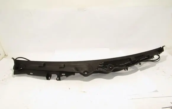 Mercedes-Benz E C207 W207 Wiper trim A2078300313