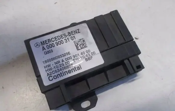 Mercedes-Benz E W212 Fuel injection pump control unit/module A0009003101