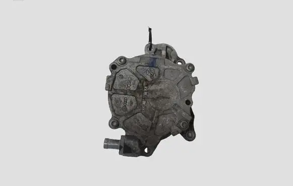 Volkswagen Golf VII Vacuum pump 03L145100F