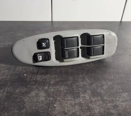 Nissan Almera Tino Electric window control switch 80961BU400