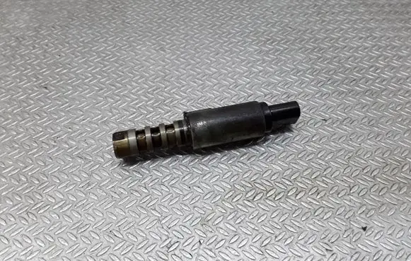 Audi A6 S6 C6 4F Camshaft vanos timing valve 06E109257J