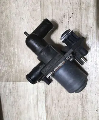 Mercedes-Benz SL R129 Coolant heater control valve 0008307284