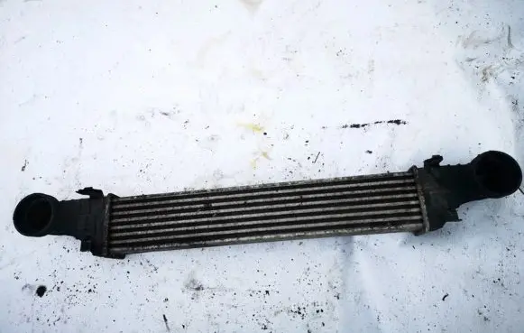 Mercedes-Benz R W251 Intercooler radiator a2115003902
