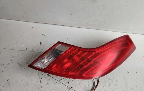 Ford Focus Tailgate rear/tail lights 6N4113A603A