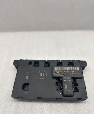 Mercedes-Benz C W203 Door control unit/module 2038205526