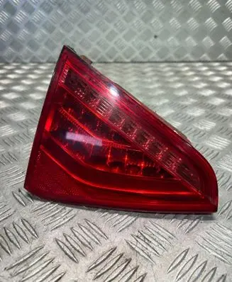 Audi A5 8T 8F Tailgate rear/tail lights 8T0945093C