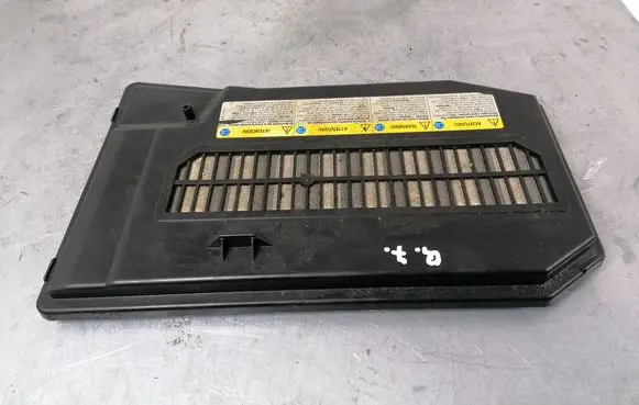 Audi Q7 4L Battery box tray cover/lid 7L0864643B